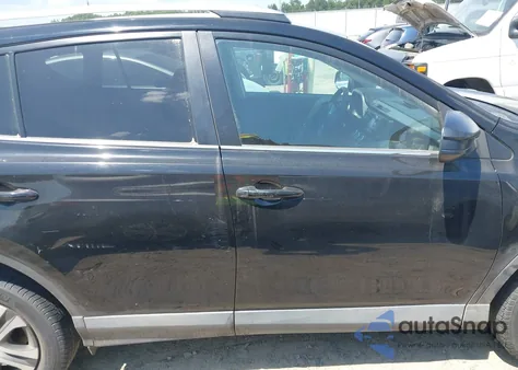 2016 Toyota Rav4 Le z USA, uszkodzony, nr VIN 2T3ZFREV0GW240878